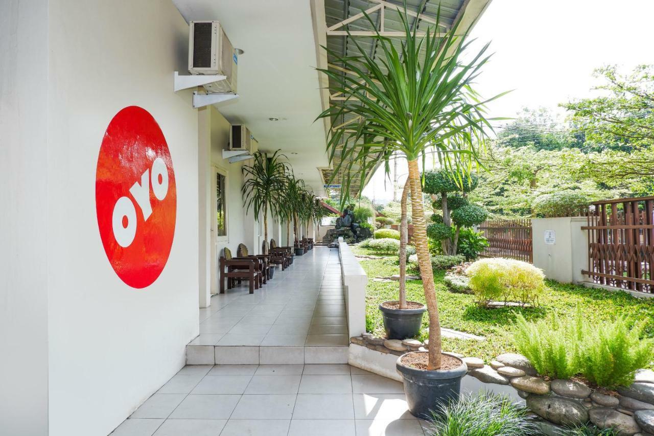 New Mira Hotel Semarang Exterior photo