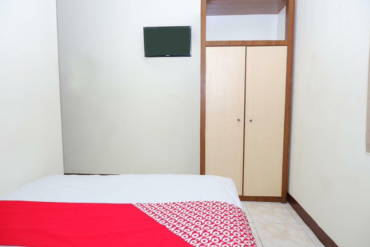 New Mira Hotel Semarang Exterior photo