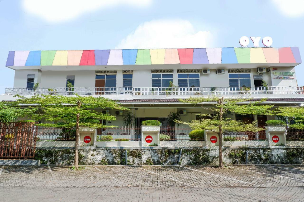 New Mira Hotel Semarang Exterior photo
